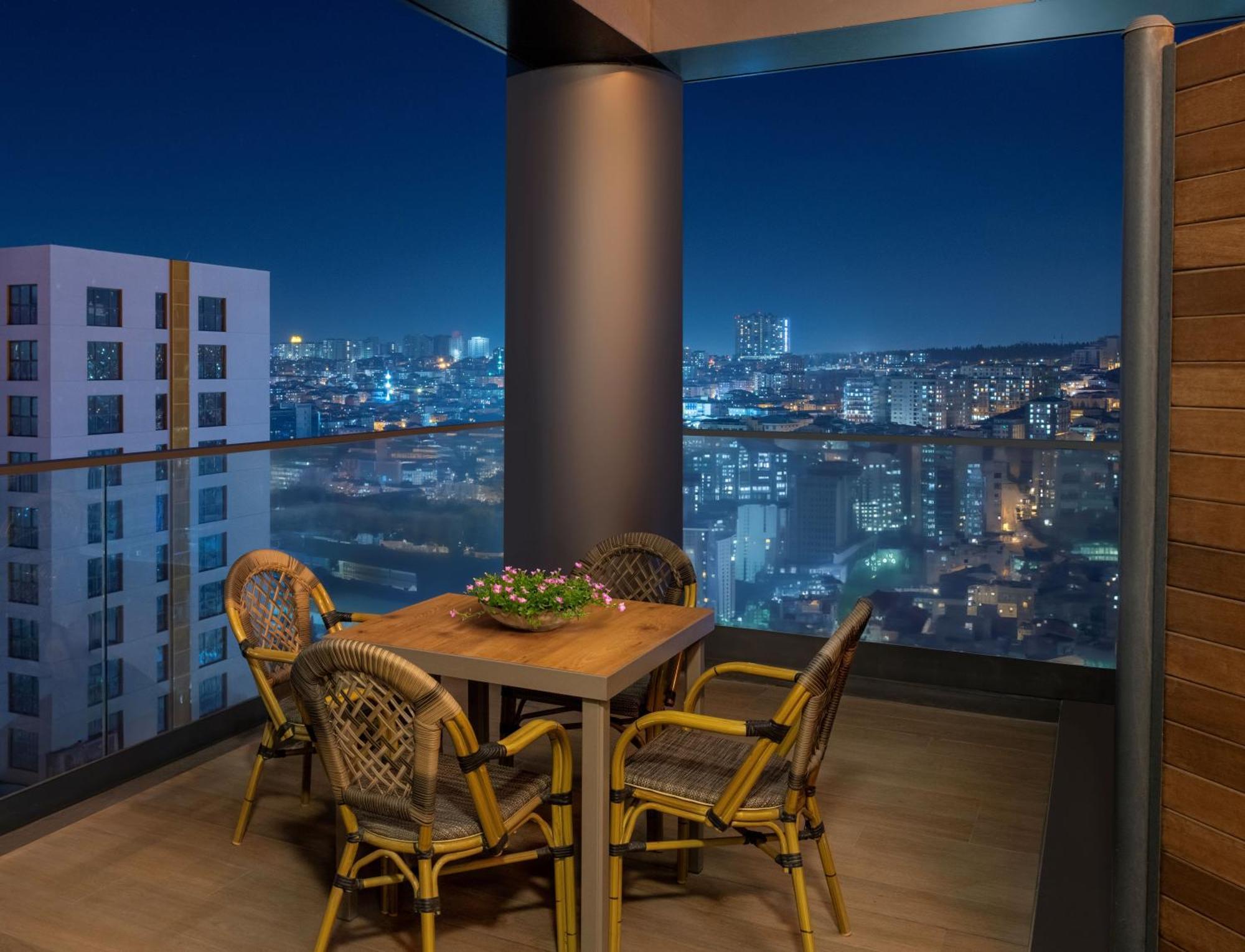 Movenpick Living Istanbul West 호텔 외부 사진