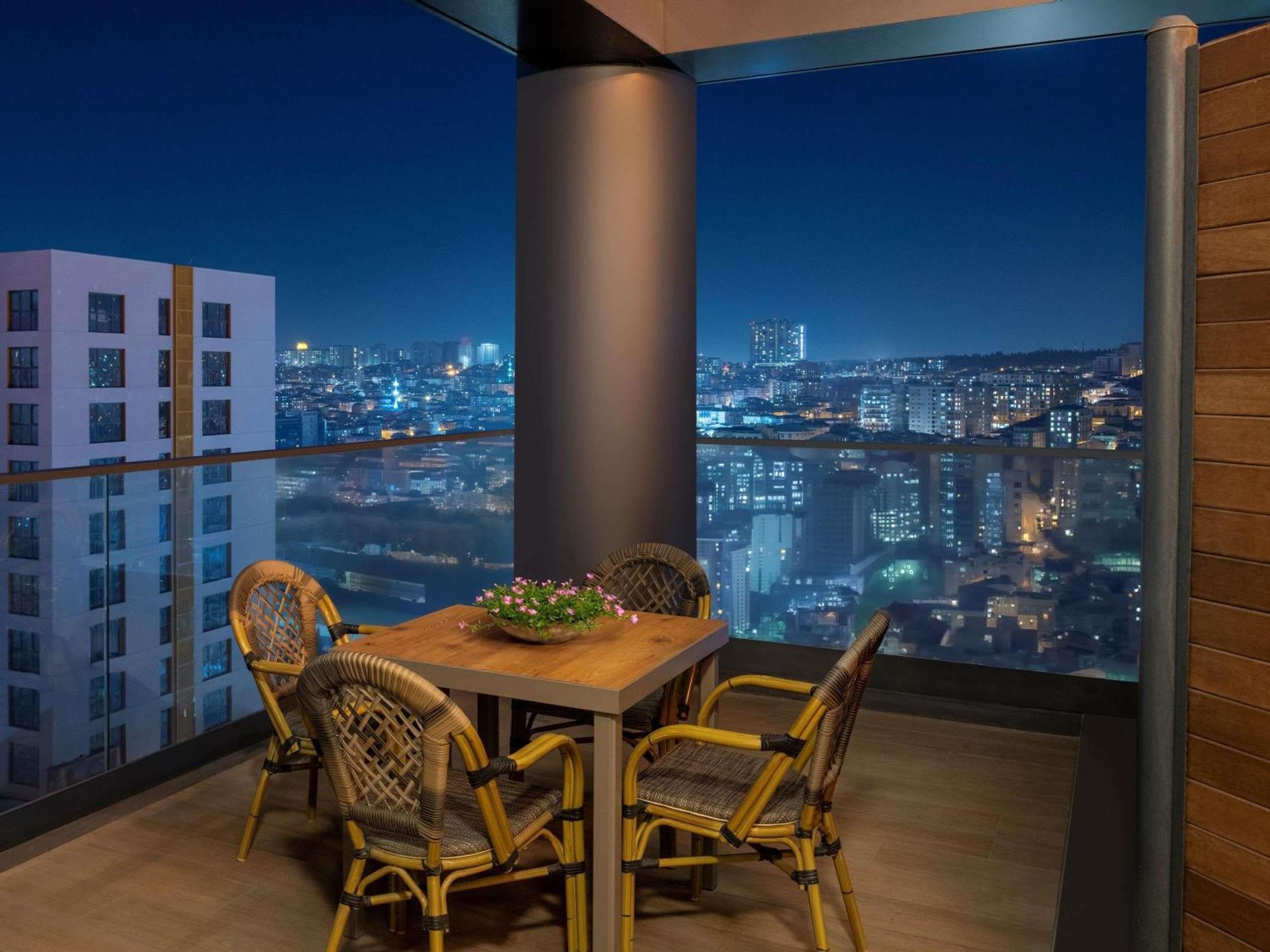 Movenpick Living Istanbul West 호텔 외부 사진